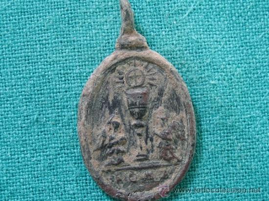 Antig&uuml;edades: Medalla antigua religiosa - Foto 2