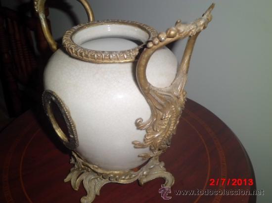 Antig&uuml;edades: JARRON DE BRONCE Y PORCELANA CUARTEADA - Foto 4