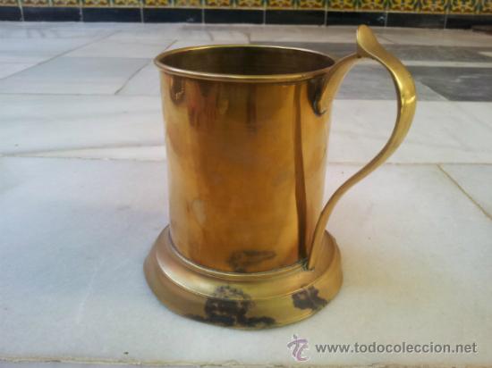 Antig&uuml;edades: Lote de jarra y dos vasos en cobre - Foto 13