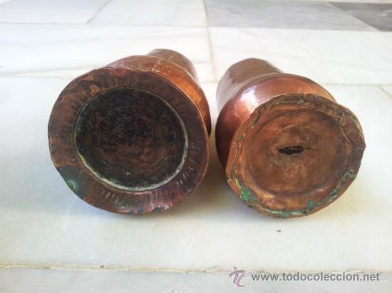 Antig&uuml;edades: Lote de jarra y dos vasos en cobre - Foto 8