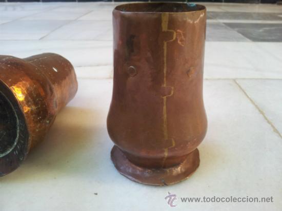 Antig&uuml;edades: Lote de jarra y dos vasos en cobre - Foto 7