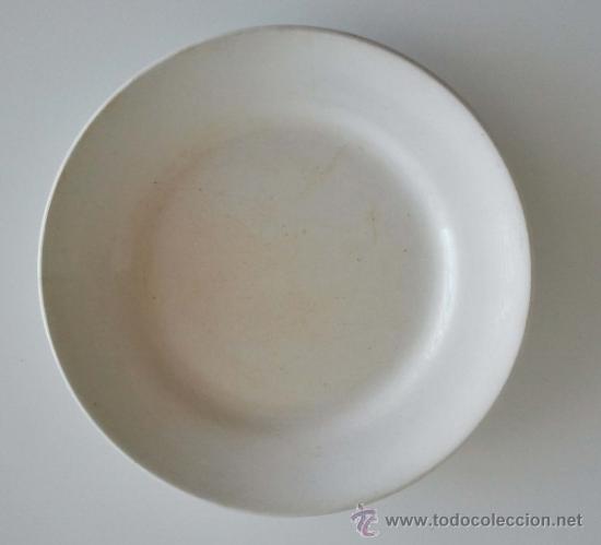 Antig&uuml;edades: Antiguo plato de postre. China Opaca Santander. - Foto 1
