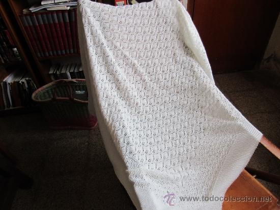 Antig&uuml;edades: mantita para cochecito de bebe - Foto 2