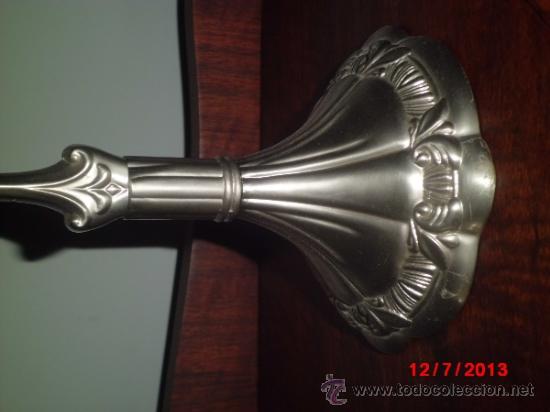Antig&uuml;edades: CANDELABRO O PORTAVELAS  DE ESTA&Ntilde;O - Foto 2
