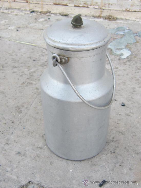 LECHERA ANTIGUA DE ALUMINIO