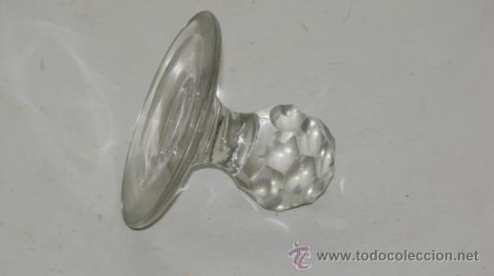 Antig&uuml;edades: TAPADERA DE CRISTAL CON BOLA TALLADA - Foto 2