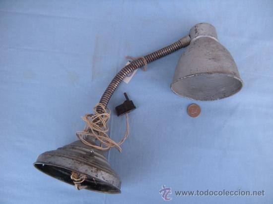 Antig&uuml;edades: FLEXO L&Aacute;MPARA INDUSTRIAL DE SOBREMESA. - Foto 4