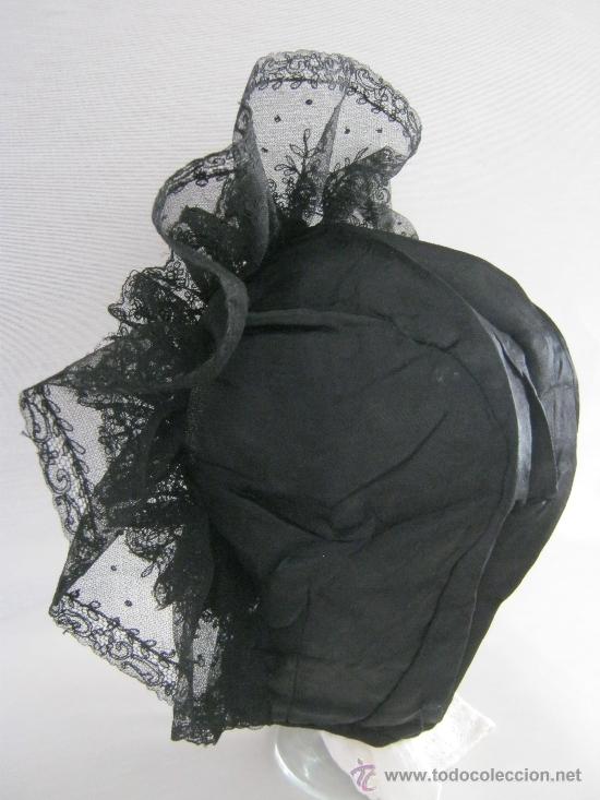 Antig&uuml;edades: ANTIGUO GORRO DE SEDA CON ENCAJE PARA SE&Ntilde;ORA S. XIX - Foto 2