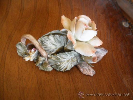 Antig&uuml;edades: FLOR DE PORCELANA CAMPODIMONTE - Foto 1