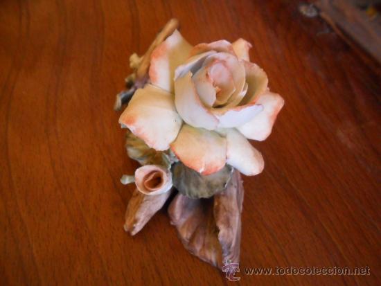 Antig&uuml;edades: FLOR DE PORCELANA CAMPODIMONTE - Foto 3