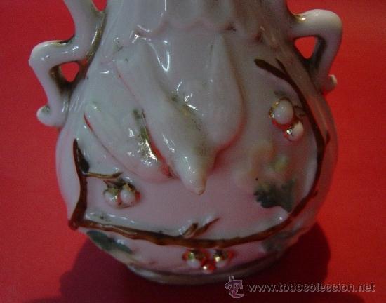 Antig&uuml;edades: Jarroncito de porcelana - Foto 4