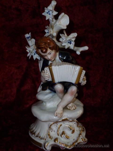 Antig&uuml;edades: Figura porcelana Hispania - Foto 1