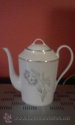 Antig&uuml;edades: Preciosa cafetera de porcelana DE LIMOGES. - Foto 2