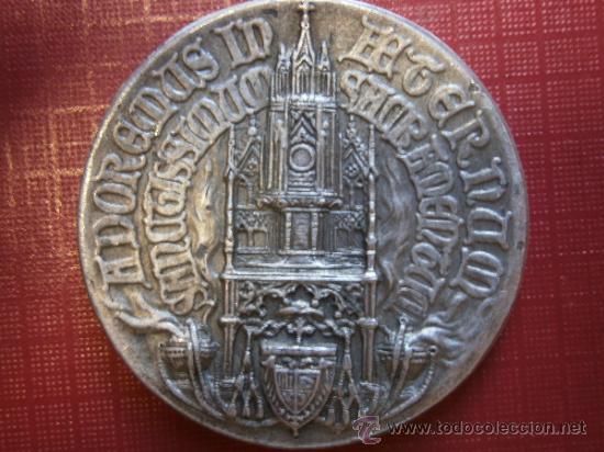 Antig&uuml;edades: Medalla del Congreso Eucar&iacute;stico de Barcelona junio 1944 - Foto 2