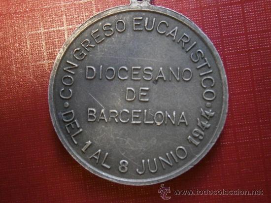 Antig&uuml;edades: Medalla del Congreso Eucar&iacute;stico de Barcelona junio 1944 - Foto 3