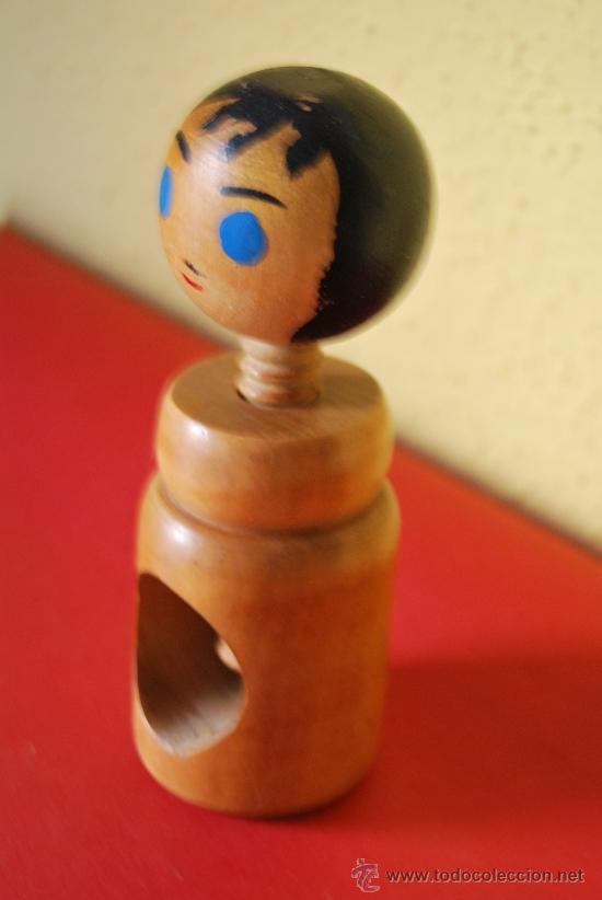 Antig&uuml;edades: CASCANUECES DE MADERA - Foto 2