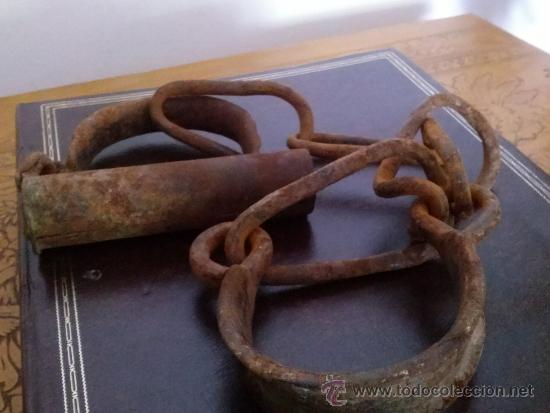 Antig&uuml;edades: ANTIGUOS GRILLETES DE FORJA - Foto 1