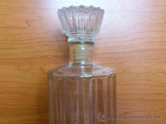 Antig&uuml;edades: Licorera antigua en cristal - Foto 3
