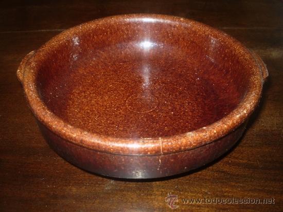 Antig&uuml;edades: CAZUELA DE BARRO COCIDO Y VIDRIADO - Foto 1