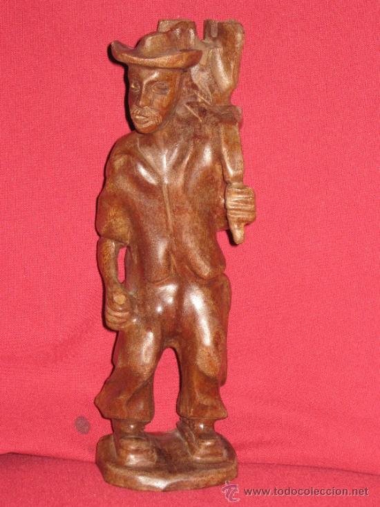Antiquit&auml;ten: FIGURA DE UN LABRIEGO DE MADERA