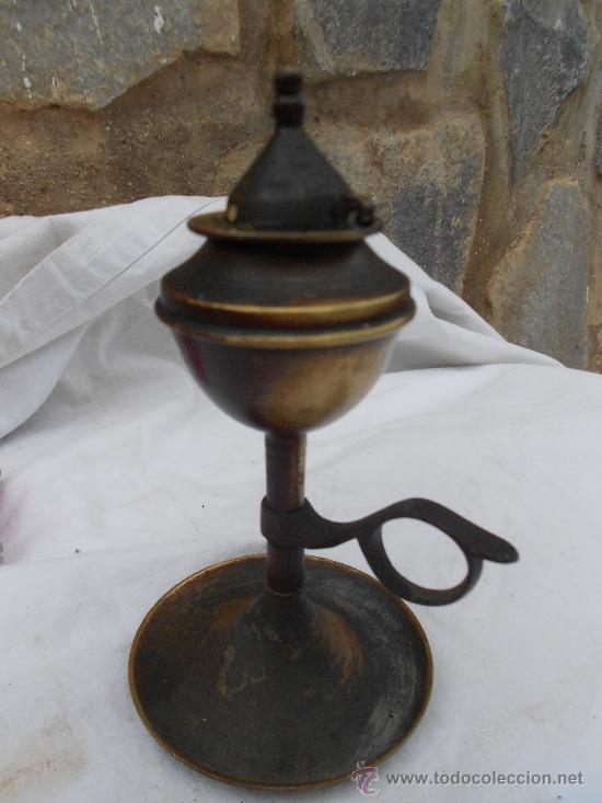 Antig&uuml;edades: LAMPARILLA DE ACEITE EN METAL - Foto 2