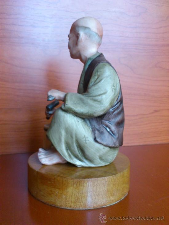 Antigüedades: Figura antigua de biscuit sobre peana de madera ( Made in Japan ) - Foto 4 - 38834190