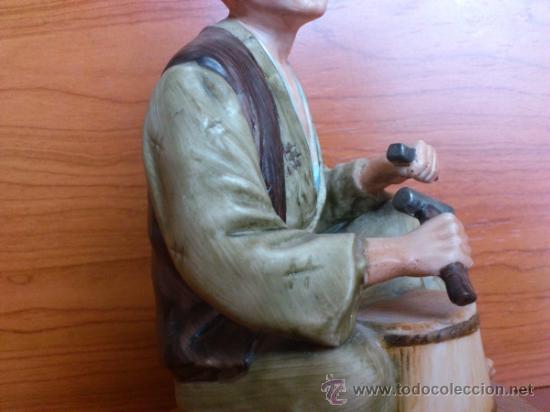 Antigüedades: Figura antigua de biscuit sobre peana de madera ( Made in Japan ) - Foto 11 - 38834190