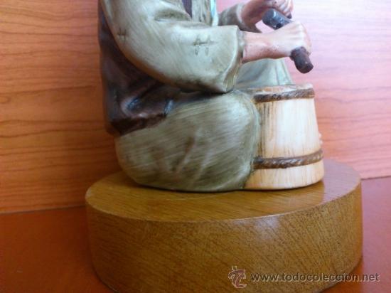 Antigüedades: Figura antigua de biscuit sobre peana de madera ( Made in Japan ) - Foto 14 - 38834190