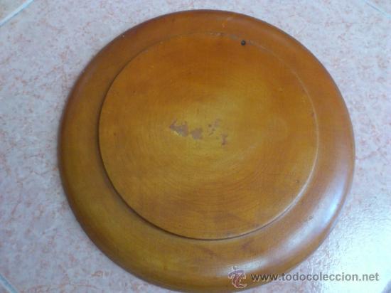 Antig&uuml;edades: Plato antiguo en madera labrada y decorada - Foto 8