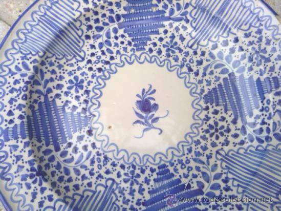 Antig&uuml;edades: antiguo plato de manises, con la&ntilde;ado de epoca. - Foto 2