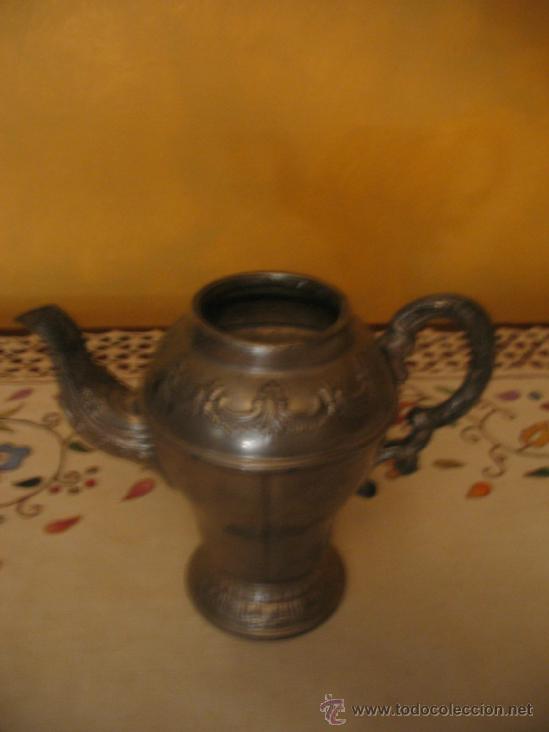 Antig&uuml;edades: Jarrita antigua de  metal. - Foto 3