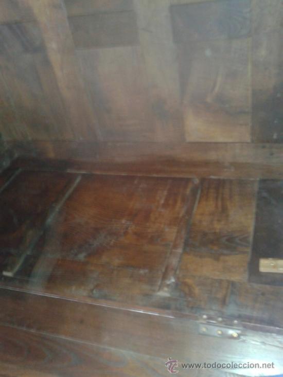 Antig&uuml;edades: c&oacute;moda armario de casta&ntilde;o - Foto 16