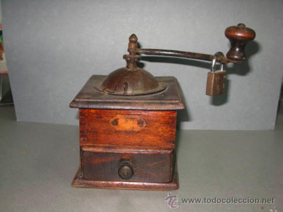 Antiques: Antiguo molinillo de caf&eacute; desonocemos la marca, muy bonito ideal decoraci&oacute;n.