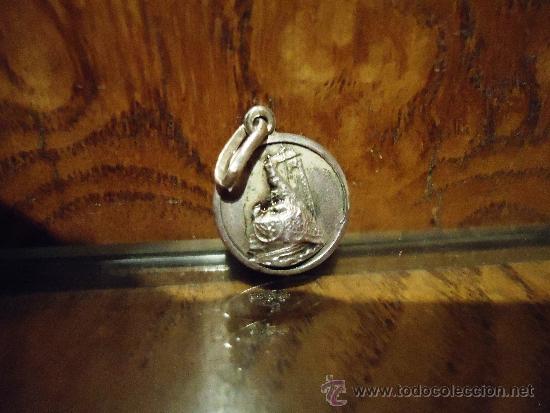 Antig&uuml;edades: MEDALLA EN PLATA CARA DE LA VIRGEN CON MANTO - Foto 3
