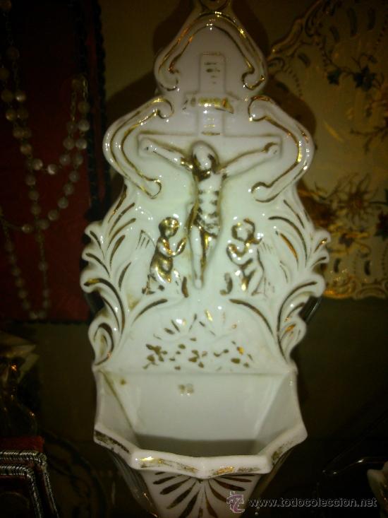 Antig&uuml;edades: * ANTIGUA BENDITERA DE PORCELANA - Foto 1