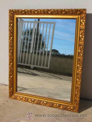 Antig&uuml;edades: espejo con marco de madera doradoen - Foto 1