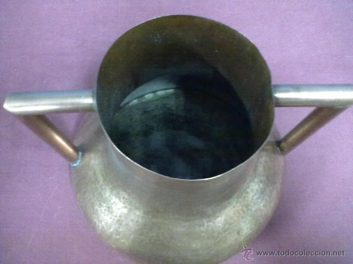 Antig&uuml;edades: JARRON HERRADA DE COBRE PULIDA Y BARNIZADA DE DOS ASAS - Foto 2