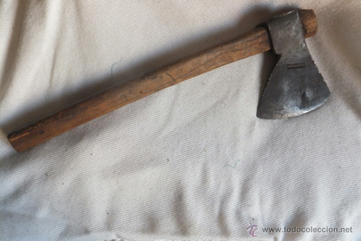 Antig&uuml;edades: Hacha marcado con mango - Foto 1