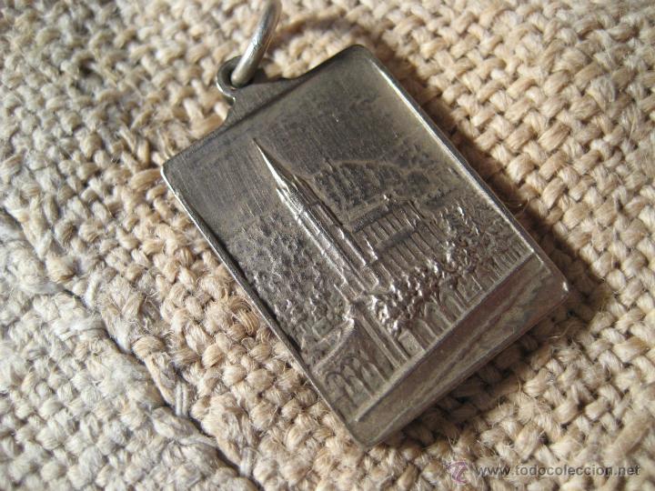 Antig&uuml;edades: MEDALLA  DE LOURDES, MIDE 3 X 2 CM - Foto 4
