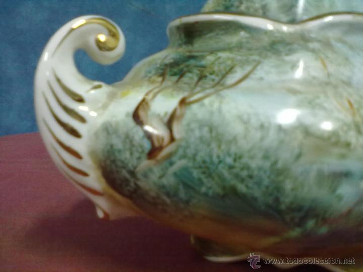 Antig&uuml;edades: SOPERA DE PORCELANA DECORADA AL OLEO. - Foto 4