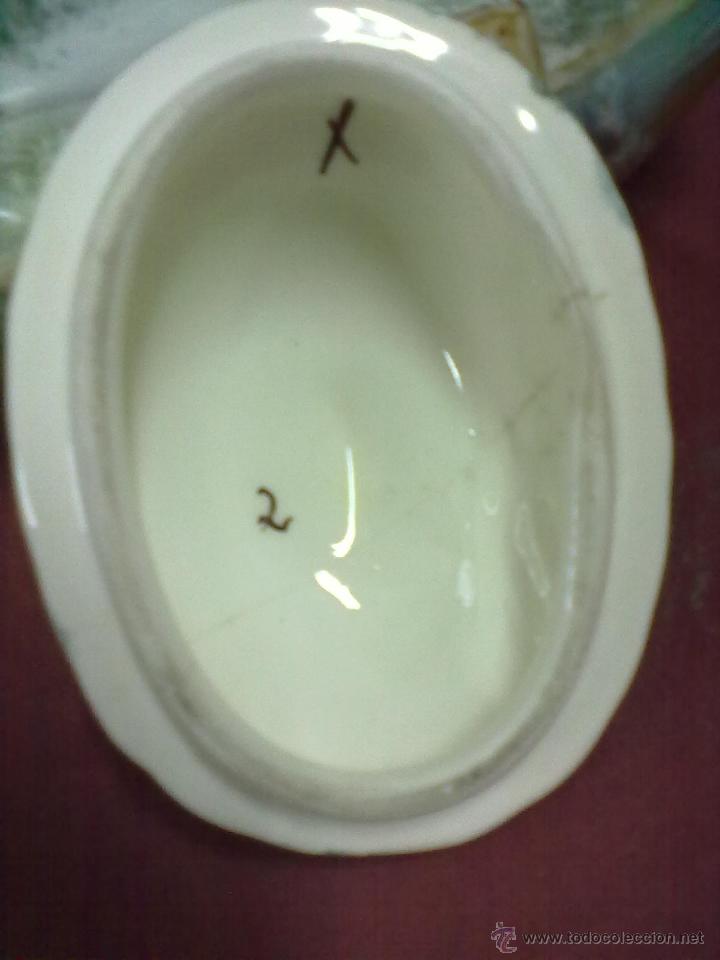 Antig&uuml;edades: SOPERA DE PORCELANA DECORADA AL OLEO. - Foto 7