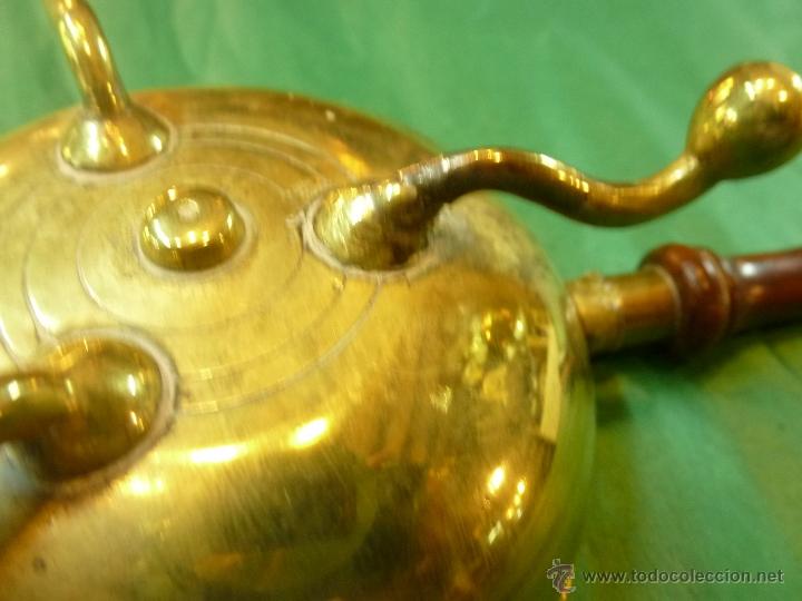 Antig&uuml;edades: antigua chofeta de bronce - Foto 4
