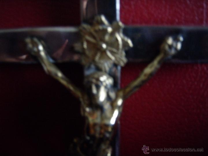 Antig&uuml;edades: Crucifijo de bronce. - Foto 2