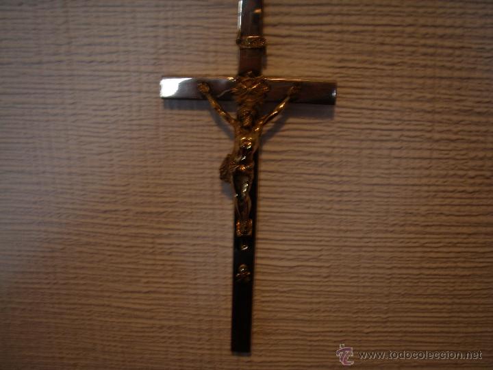 Antig&uuml;edades: Crucifijo de bronce. - Foto 1