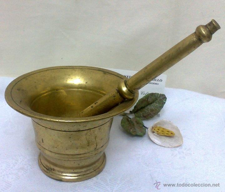 Antig&uuml;edades: ANTIGUO MORTERO EN BRONCE CON MANO ORIGINAL. - Foto 2
