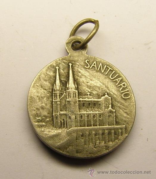 Antig&uuml;edades: Medalla religiosa de N S de Covadonga. - Foto 2