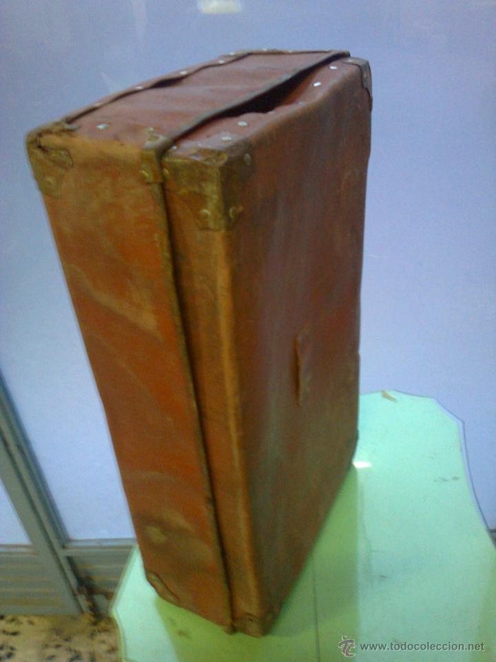 Antig&uuml;edades: ANTIGUA MALETA - Foto 3