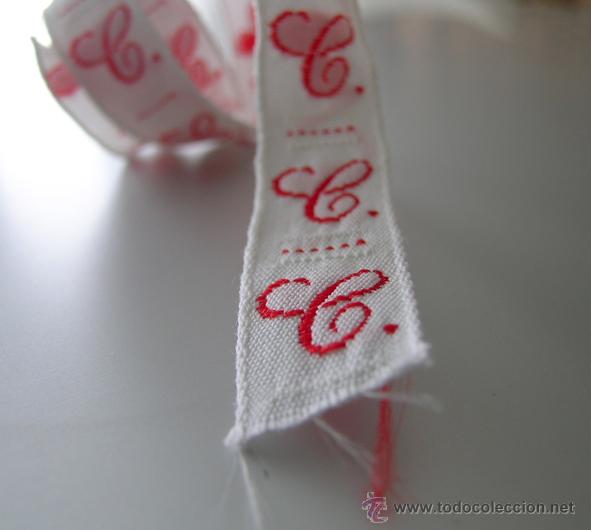 Antiquit&auml;ten: Antigua Cinta Algod&oacute;n letra *C* bordada rojo. A Estrenar. 20 letras -- Ancho cinta 1,1cm | VINTAGE