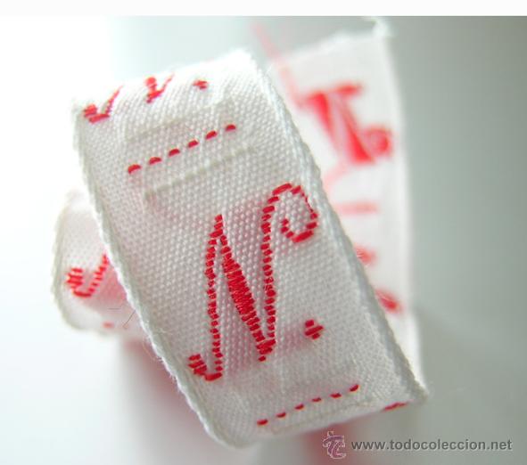 Antig&uuml;edades: Antigua Cinta Algod&oacute;n letra *N* bordada rojo. A Estrenar. 10 letras -- Ancho cinta 1cm | VINTAGE