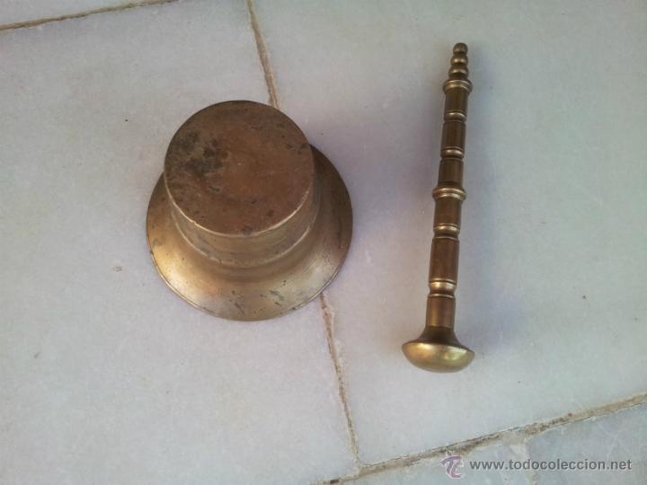 Antig&uuml;edades: Bonito y antiguo almirez en bonce con maja. - Foto 3